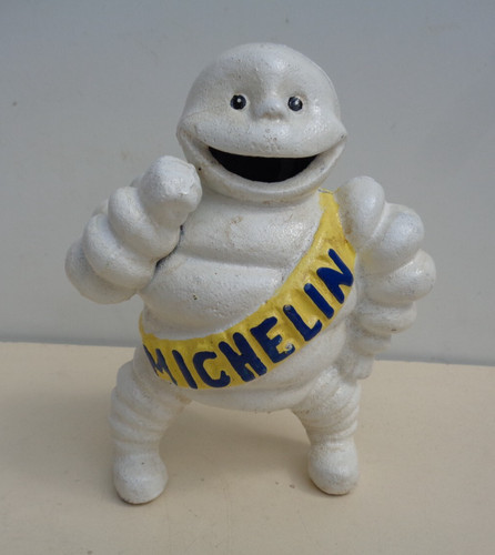 Heavy small cast - heavy, metal