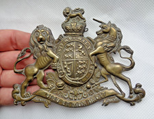 ANTIQUE BRITISH BRASS PLAQUE COAT OF ARMS ROYAL CREST - MILITARY OR SAFE BOX?