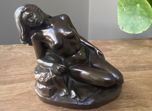 Art deco revival lady figure - deco,