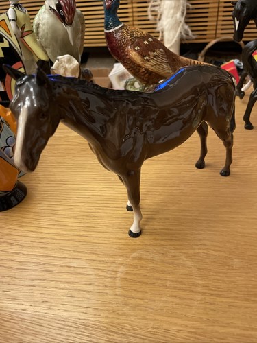 Beswick brown horse with blaze - brown,