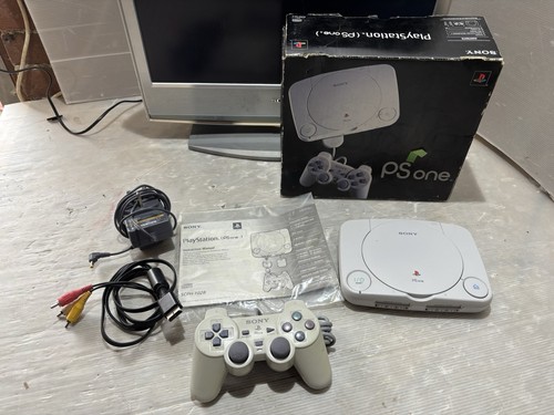 One console boxed scph - one,