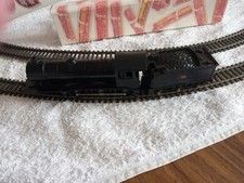 TRI-ANG OO GUAGE B12 LOCO AND