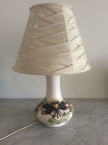Moorcroft pottery lamp - moorcroft,