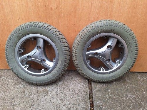 Solid wheelchair tyres - 3.00-8,