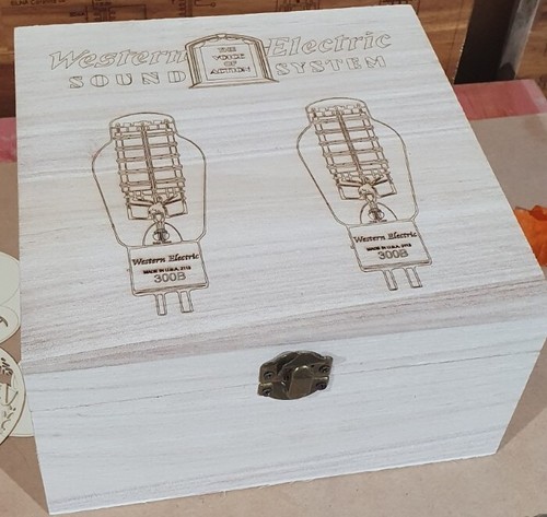 Display box for 300b - display,