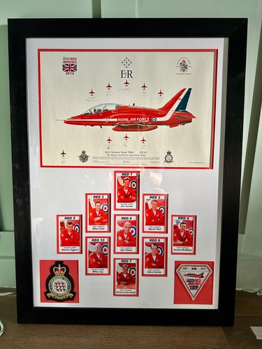Raf red arrows - red, signed