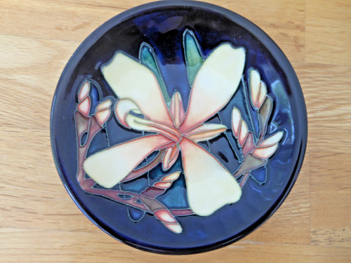 Moorcroft pin dish mcc 2004 - pin,
