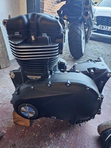 Triumph t120 breaking whole - triumph,
