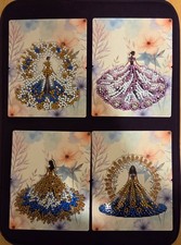 4 individual stand-up frilly