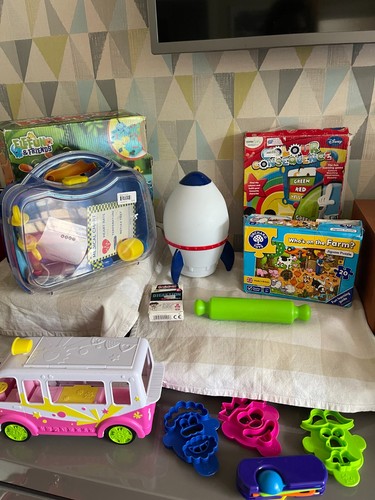 Toy bundle lot - bundle,