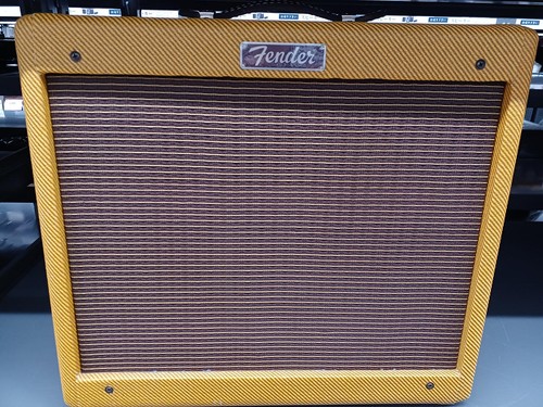 Fender guitar amplifier - fender, pr