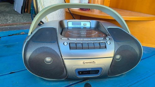 Vintage retro boombox - retro,