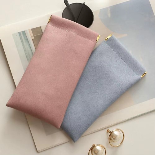Magnetic glasses case with - 2x,