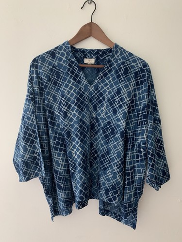 Anokhi vneck top - vneck, free