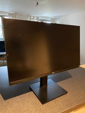 Black LG 24 Inches Monitor Screen With Stand