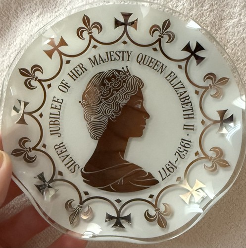 Vintage queen elizabeth - vintage,