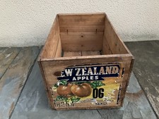 VINTAGE NEW ZEALAND WOODEN  APPLE BOX CRATE