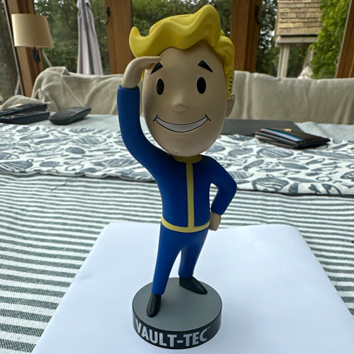 Fallout vault boy - fallout, vault-tec