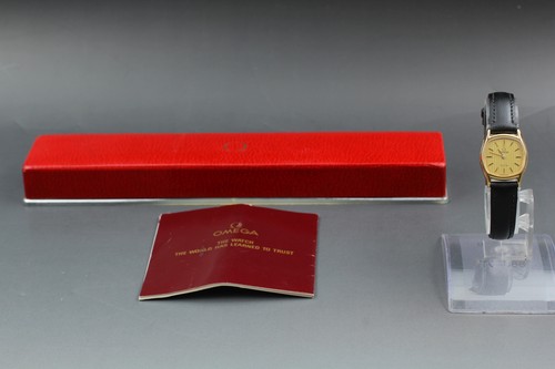 1982 near mint box - 1982, paper