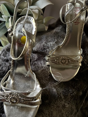 Women shoes size platinum - women's,