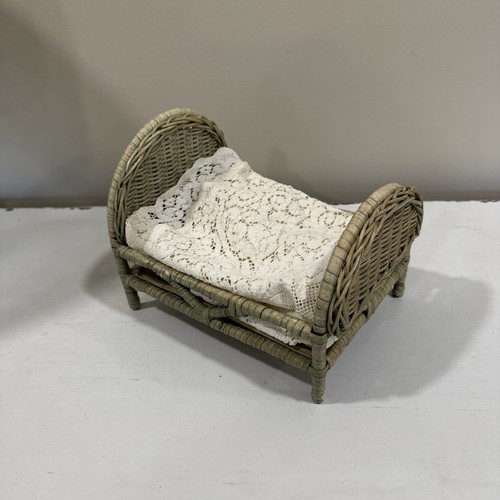 Vintage green wash - green, wicker