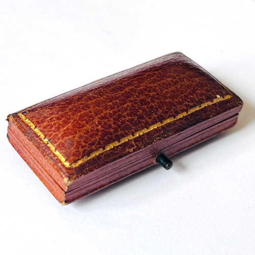 Vintage tan leather - vintage, small