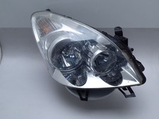 TOYOTA COROLLA VERSO Headlamp