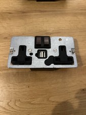 Wandsworth 13 Amp Double Twin Switched Socket Outlet Insert USB Black A Bronze