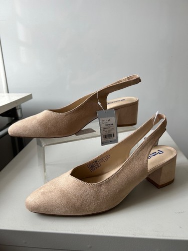 Bnwt ladies pavers beige - bnwt,