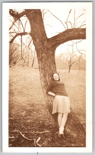 Vtg snapshot pretty woman - vtg, b&w