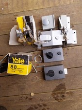 Joblot Yale . Legge Deadlocks And 3 Lock Barrels With Keys