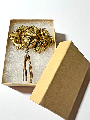 Vtg victorian revival gold - revival,