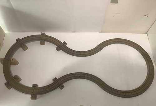 Curve track layout - 16, layout-tomy