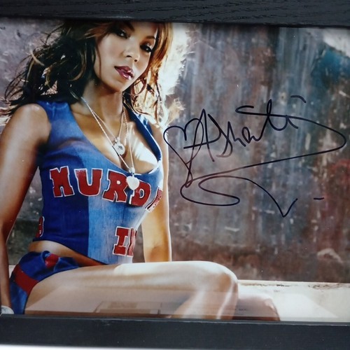 Ashanti hand signed 8x10 - hand,