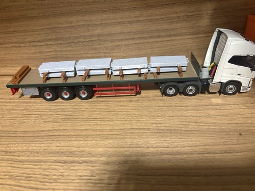Scale concrete crane - 1/50,