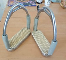 Flexi Stirrups, Very Solid, Great Used Comdition, 4 3/4” Adult Size