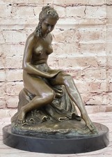 Nude Venus at the Bath Bronze