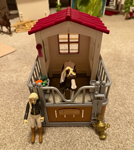 Schliech horse stable stall - stable,