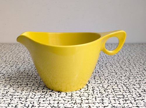 50s 60s vintage - 60s, yellow