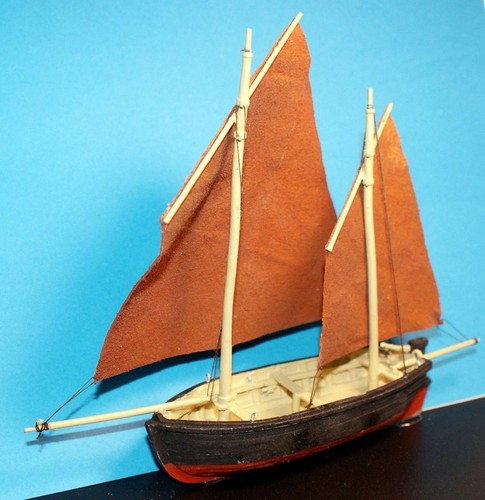 Wood lugger sailing fish - wood,