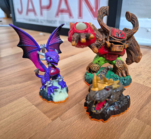 Skylanders giants figures - skylanders,