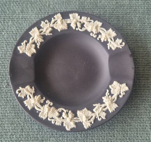 Wedgwood vintage black - vintage,