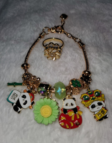 Gold tone snake chain charm - tone,