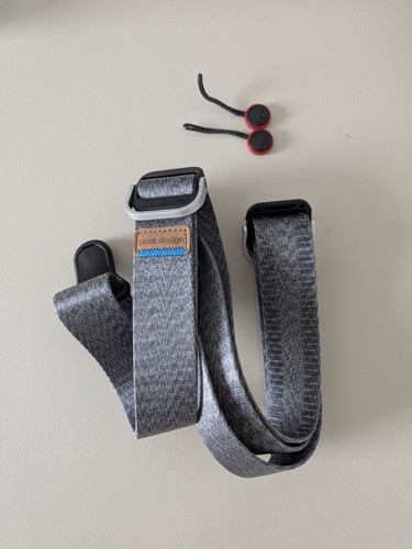 Peak design slide lite camera - design,