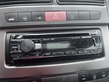 ALPINE CDE-205DAB + Remote