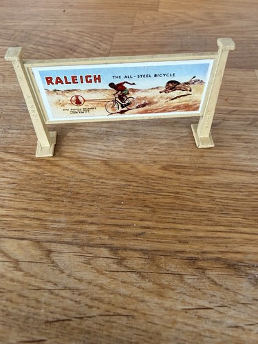 Meccano hornby platform sign - hornby,