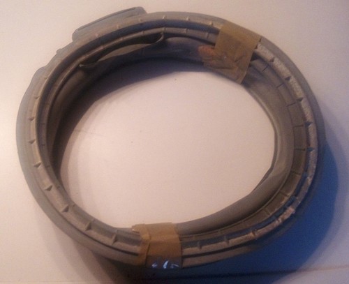 Door seal sleeve washing - seal,