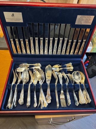 Viners 100 piece cutlery