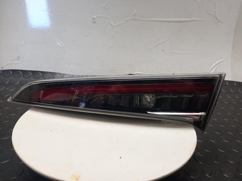 Toyota corolla tail light - toyota,