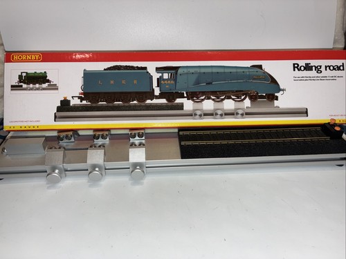 Hornby gauge r8211 rolling - hornby,